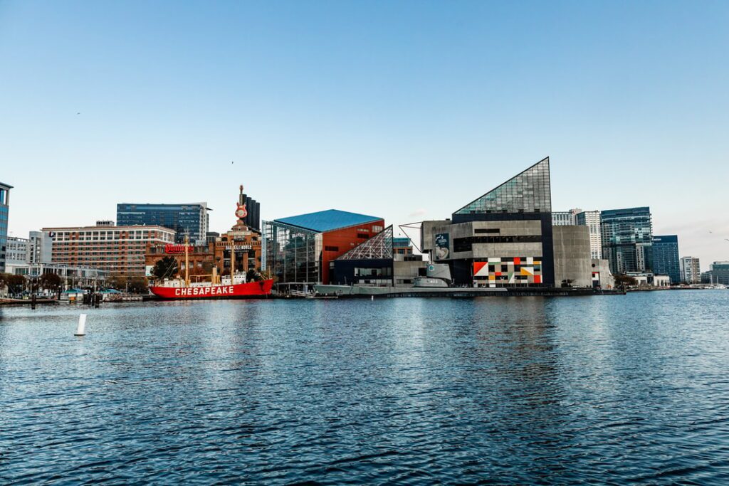 visit baltimore national aquarium exterior 2 credi saf4rdd5aktniwxxaizyg1u18q0ablzbh rgb l1